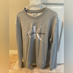 Grey unisex Calvin Klein pullover- never worn